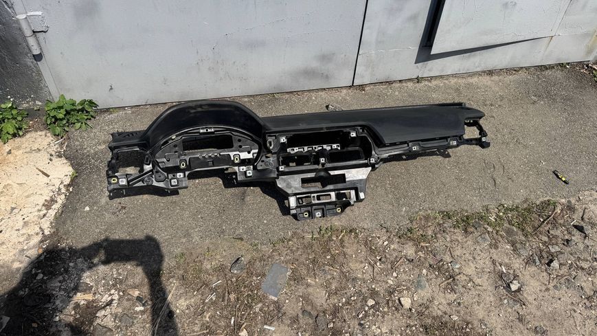Передня консоль на Audi Q5/SQ5. Оригінал, не відновлювалась. 80B858041 фото
